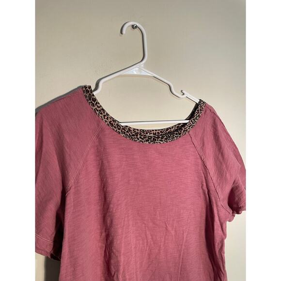 Kori America Pink Tshirt with Cheetah Print Trim - Picture 2 of 8